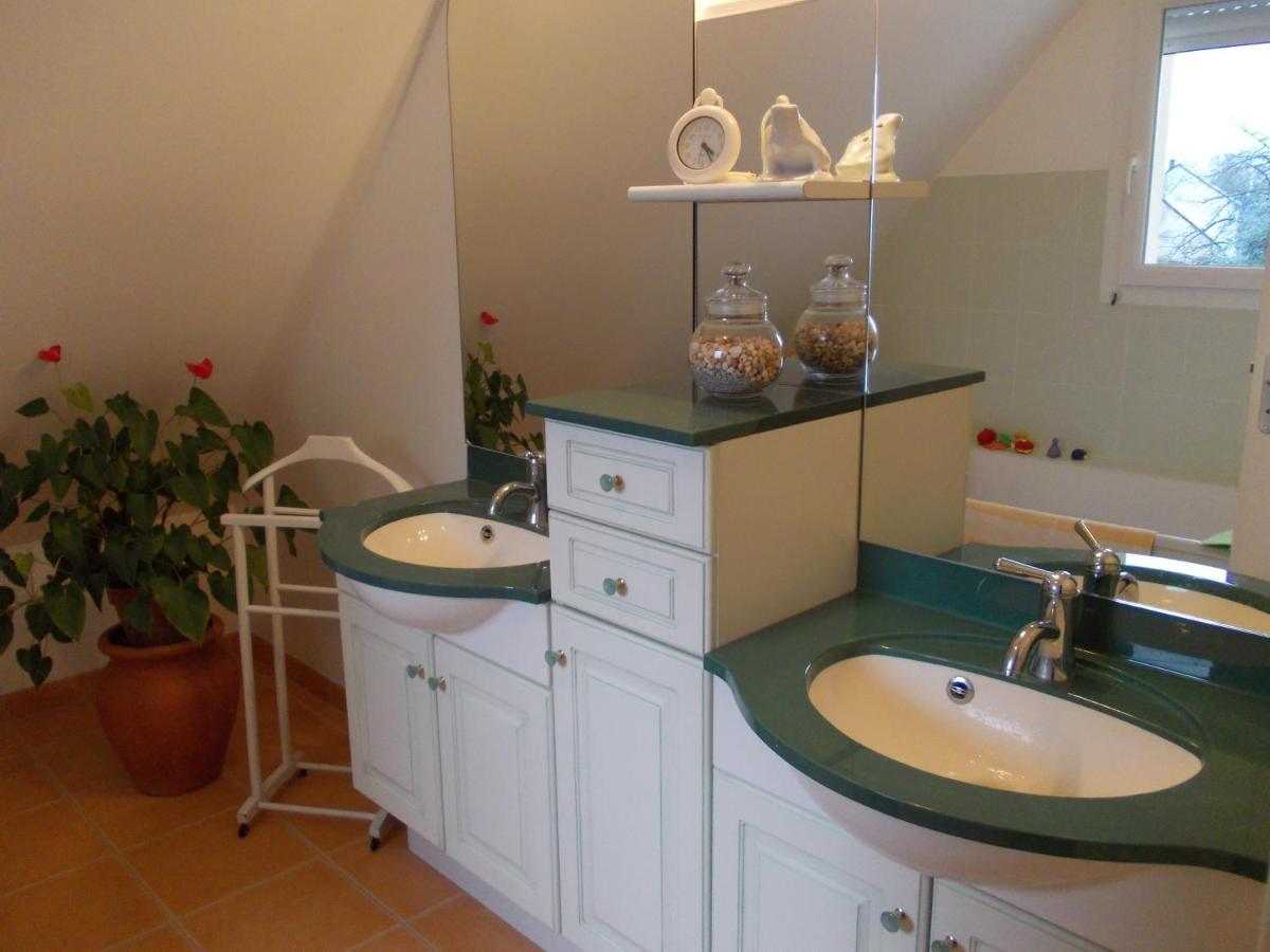 Chambre D'Hotes - La Maison De Jane Jullouville-les-Pins Luaran gambar